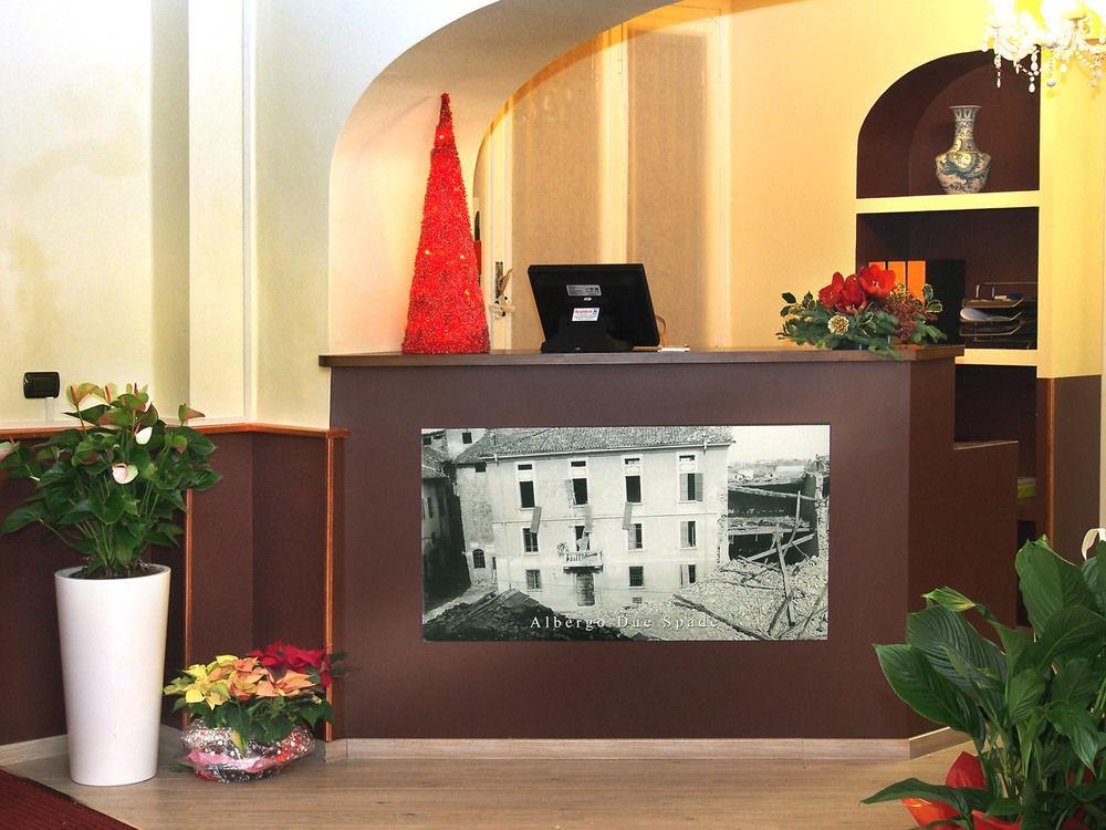 Hotel Due Spade Fidenza Eksteriør billede