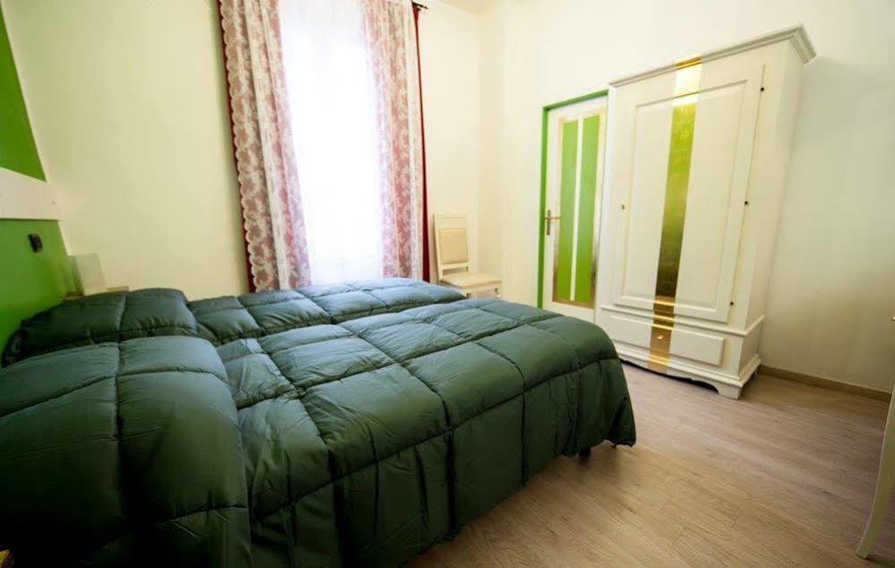 Hotel Due Spade Fidenza Eksteriør billede
