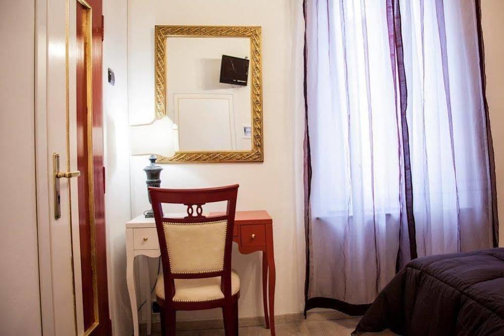 Hotel Due Spade Fidenza Eksteriør billede